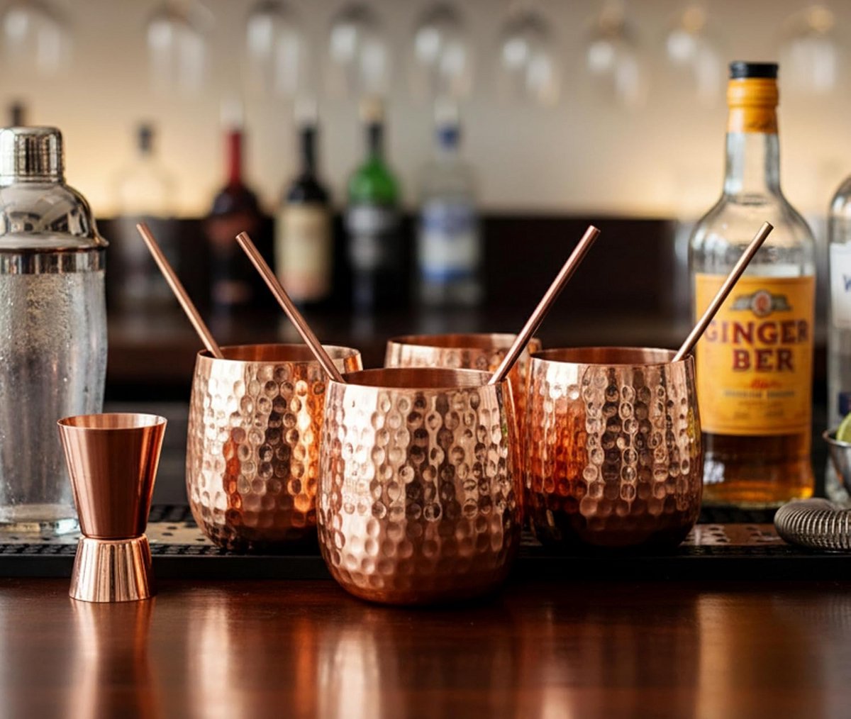 Set van 4 Koperen Mokken voor Moscow Mule Cocktail met Rietjes en Maatbeker