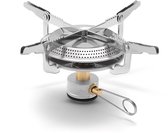 Compacte zilverkleurige gasbrander met messing details en inklapbare steunen. Op een witte achtergrond.