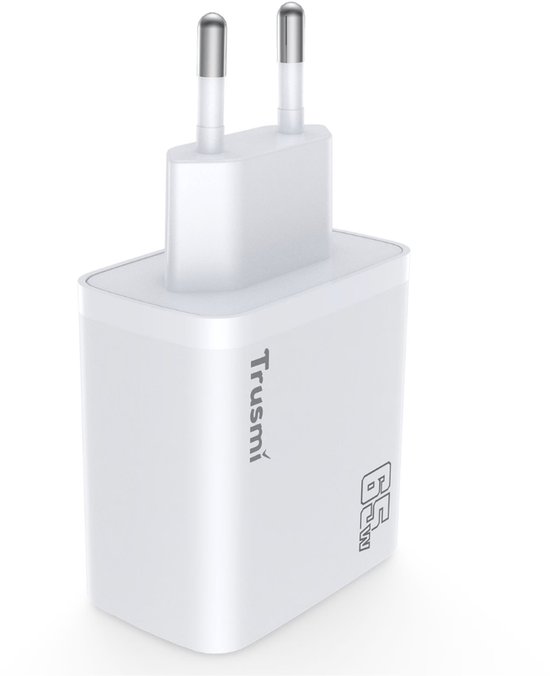 Witte Trusmi 65W GaN oplader met EU-stekker en twee USB-C-poorten.