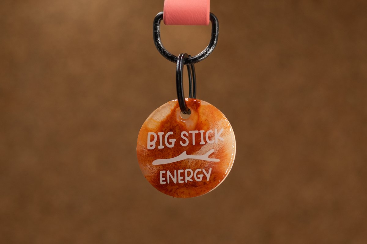Crackerjack hondenpenning - Fun tag - Big stick energy - slijtvast - moddervast - uniek