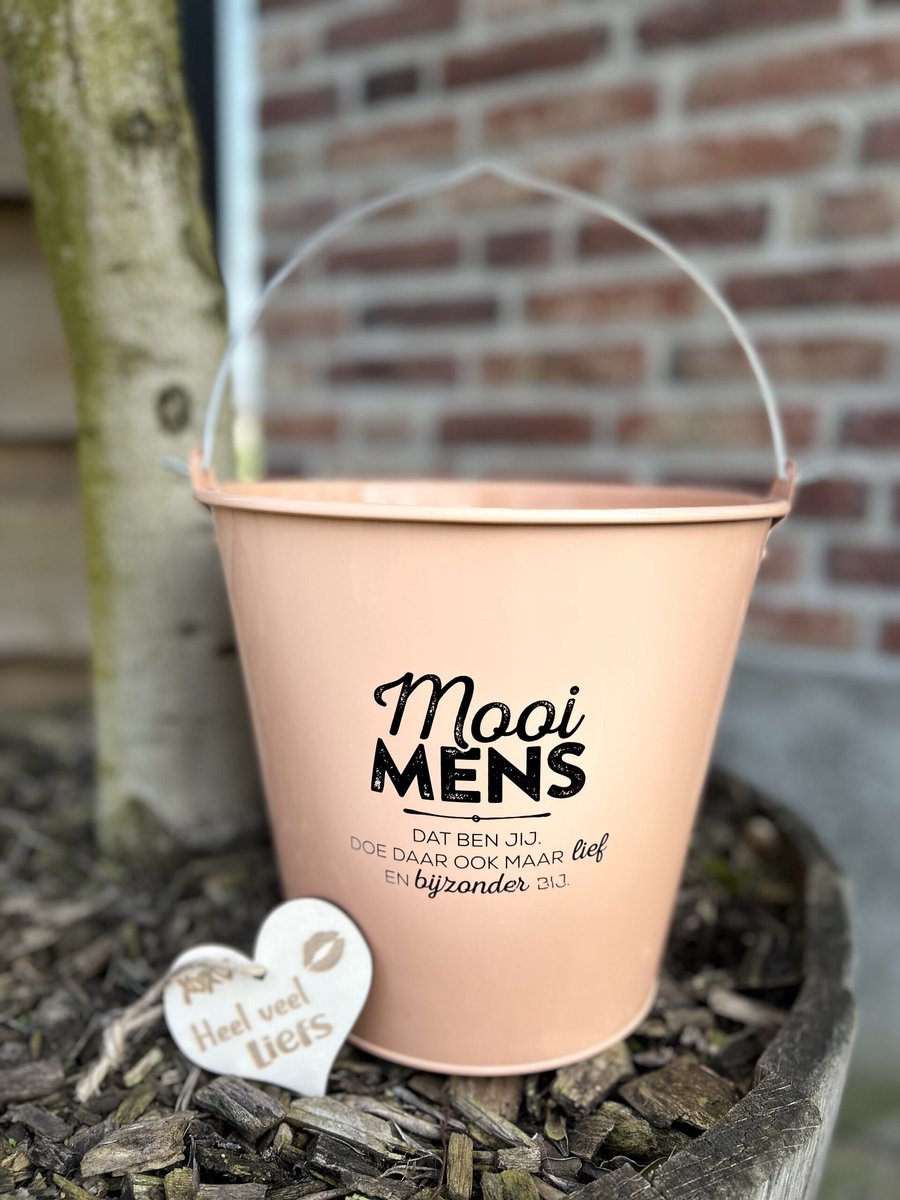 Creaties van Hier – Cadeau emmer Mooi mens met houten hartje - 24 cm – zink – decoratie