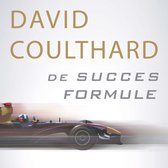 De Cover van 'De succesformule' met David Coulthard en een raceauto in beweging.