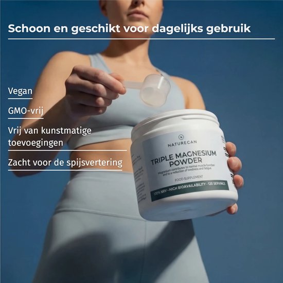 Vrouw in sportkleding houdt een pot Naturecan Triple Magnesium Poeder vast. Tekst: Vegan, GMO-vrij, zacht voor de spijsvertering.