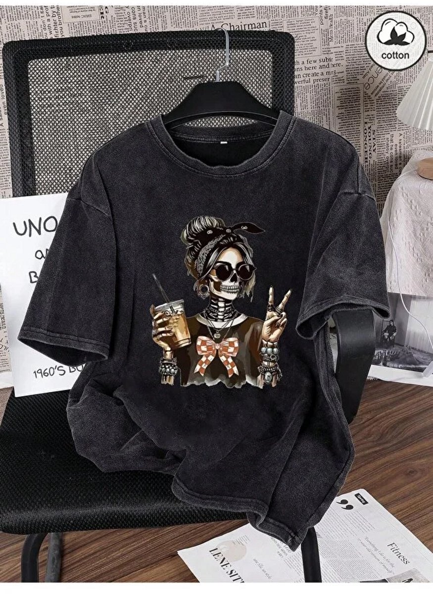 Trendy Vervaagd Katoenen T-shirt met Skelet Vrouw Illustratie en Vintage Stijl voor Dames L-XL Zwart
