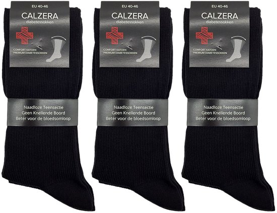 Drie paar zwarte Calzera diabetessokken met een wijde, naadloze boord.