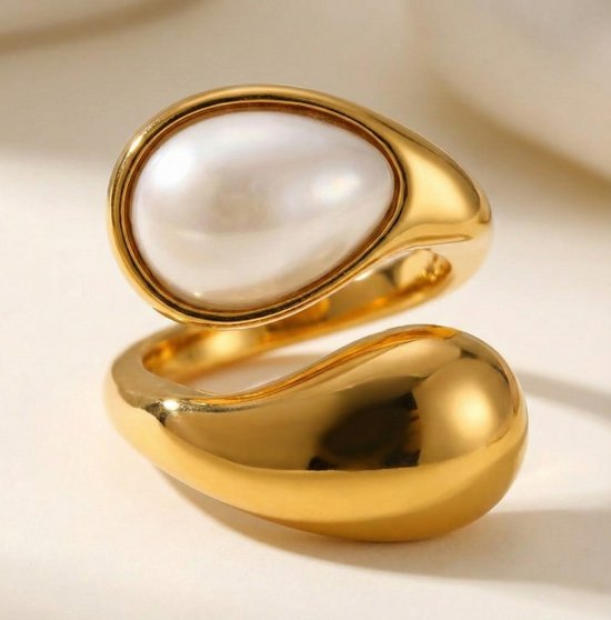 Lundholm Luxe Ring Dames Parel Statement Ring Goud - Premium Stainless Steel - Verstelbare Ring Imitatie Parel Wit - Vrouwen Cadeautjes - Tiger Serie - Scandinavisch Design