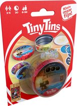 Verpakking Tiny Tins "1000 Bommen & Granaten" met een ronde doos met piratenschip, dobbelstenen en kaarten.