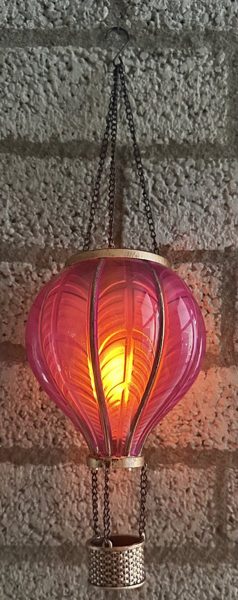 Decoratieve solarlamp luchtballon " met flame LED " - paars - kunststof - hangend model - hoogte 37 x dia 11 cm - Tuindecoratie - Tuinverlichting