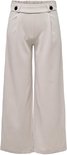 Lichtbeige wijde broek met plooien aan de voorkant en twee zwarte knopen aan de tailleband.
