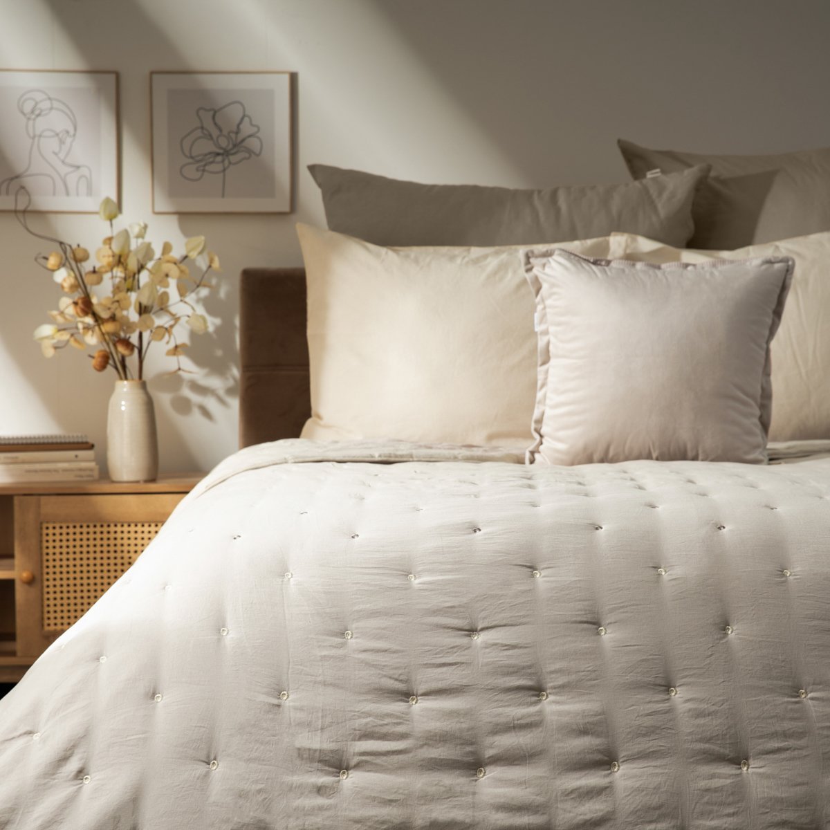 HOMLA - Quilt - Beige - 200x220 cm