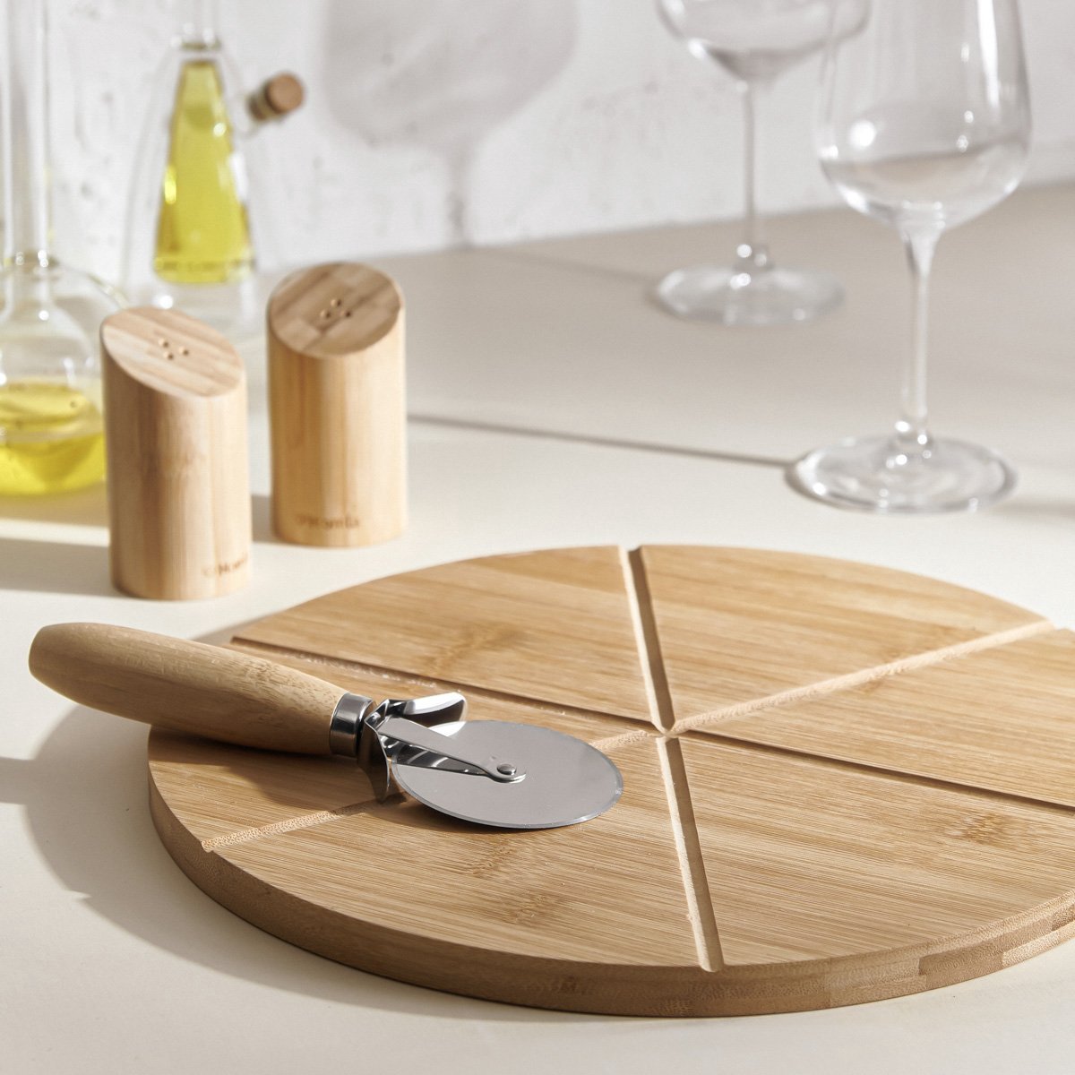 HOMLA - Pizzaserveerplank - Rond Ø 32 cm - 100% Natuurlijk Bamboe