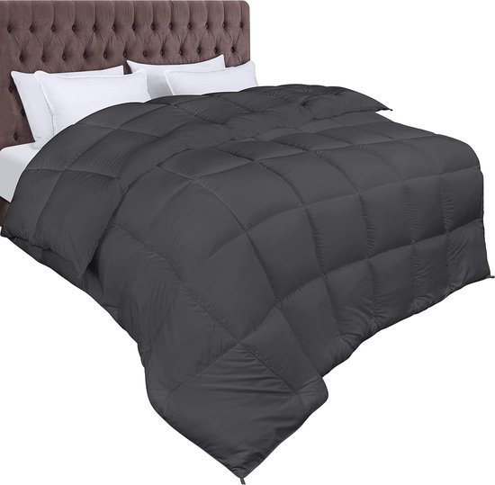 The Fine Bedding Company - Slim Temperature Duvet - 10.5 Tog - 100% Cooling Cotton - Machine Washable - Luxury Bedding - Super King