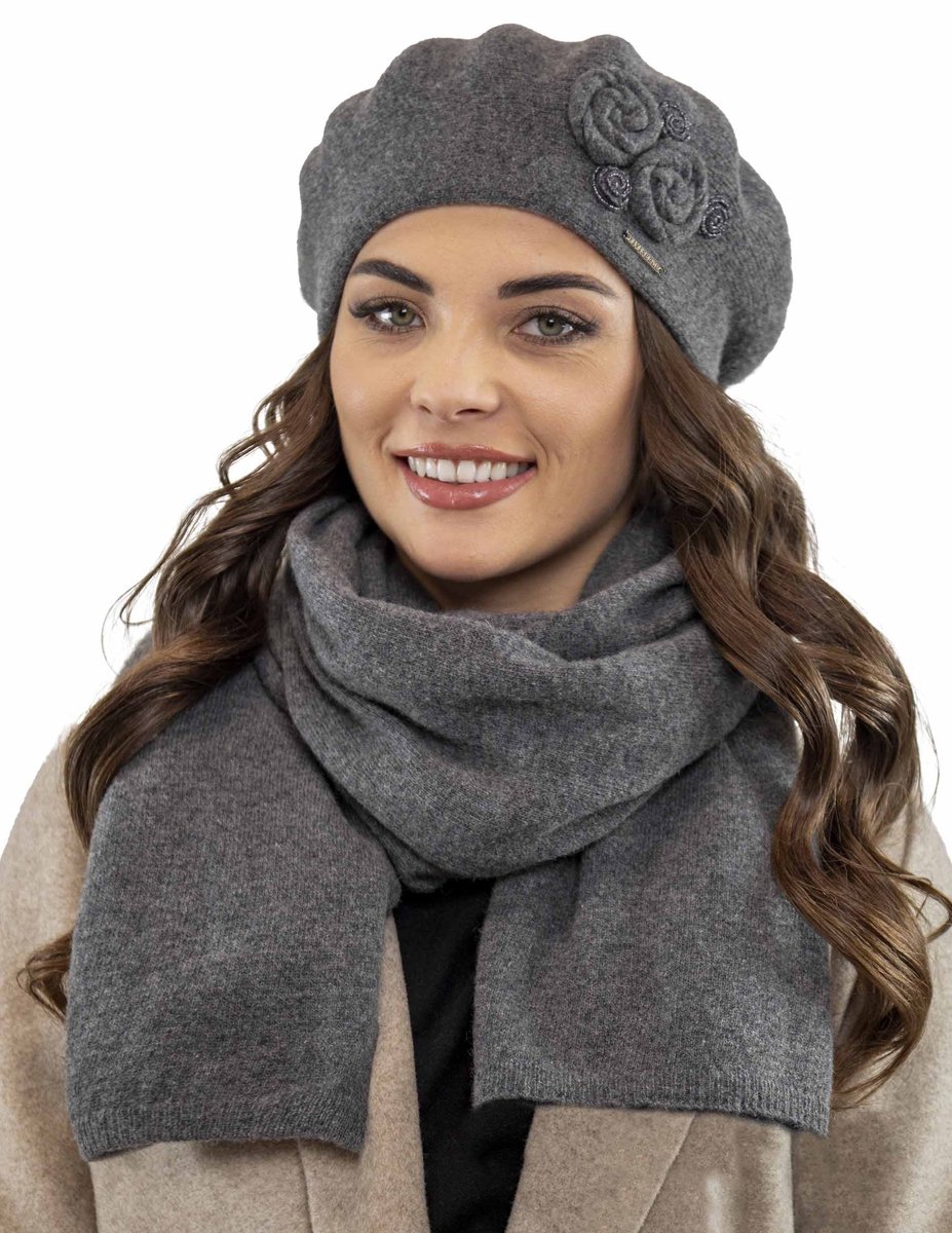 Vivisence Dames Winter Baret En Sjaal Set - Zachte Wolmix En Subtiele Applicatie - Gebreide Rand En Prettige Pasvorm - Warm En Comfortabel Voor Koude Dagen - Past Bij Elegante En Sportieve Looks - Donkergrijs