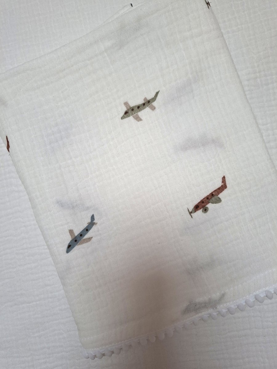 Oogappel Cottonsoft Vliegtuigjes Wieglaken Bolletjesband 75x100 cm-Offwhite