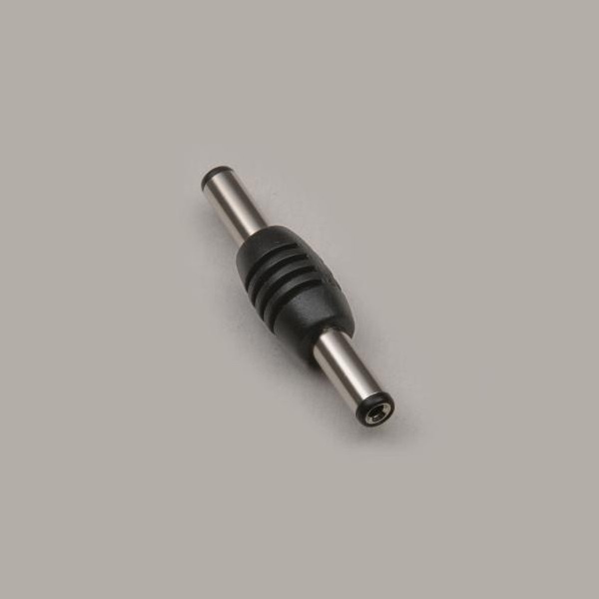 DC plug (m) - DC plug (m) koppelstuk - 5,5mm x 2,5mm / zwart