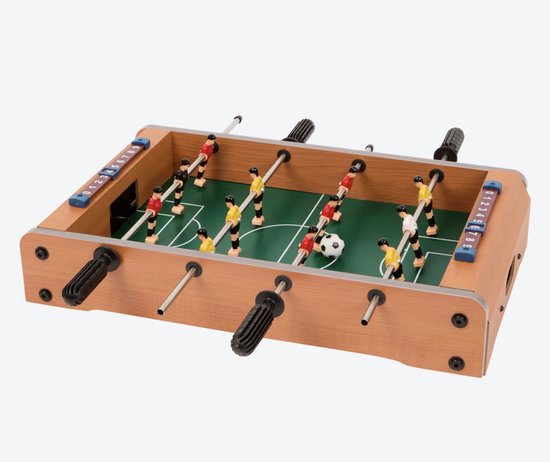 Compact tafelvoetbalspel van hout met groen speelveld, 2 teams van 6 spelers en 2 ballen.