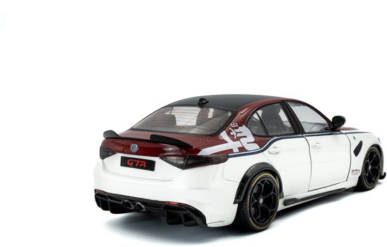 Alfa Romeo Giulia GTAM 2023 – Miniature Solido 1/18, Métal Monté, Neuve