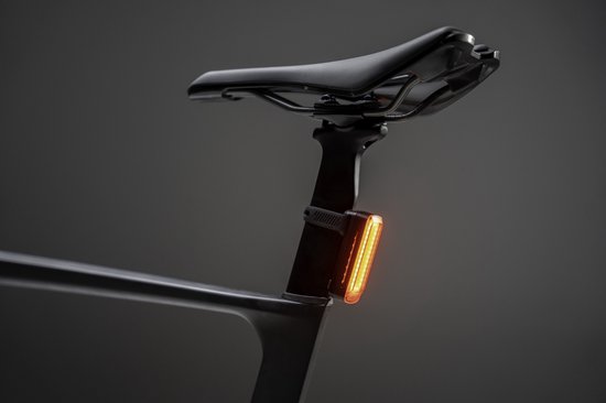 BBB Cycling StrikeDuo 2100i Combo Voorlicht & Achterlicht Set - Met Afstandsbediening - 2100 Lumen - USB Oplaadbaar - IPX4 Regenbestendig - Fietsverlichting Racefiets & Mountainbike - BLS-277i — afbeelding 5