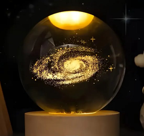 3D-nachtlampje met kristallen bol, 8 cm glazen bol van de Melkweg, 3D-planeetlamp met USB-aansluiting, sterrenhemellamp, nachtlampje met kristallen bol, creatieve nachtscène, astronomie-ledbollamp met houten voet van Acetaken — afbeelding 3