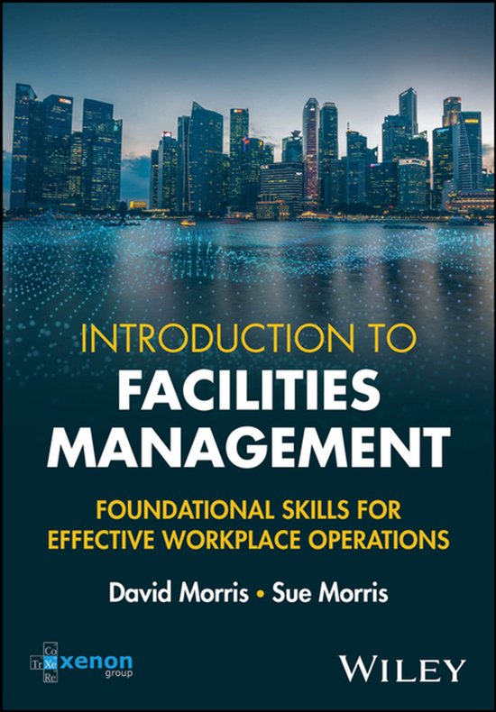 Boek 'Introduction to Facilities Management' met een stadsgezicht van Singapore op de achtergrond.