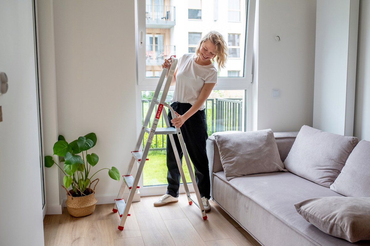 Baulich Opvouwbare aluminium ladder met haak - 4 treden vouwladder met antislip treden - werkhoogte 275 cm, max. 125 kg – foto 6