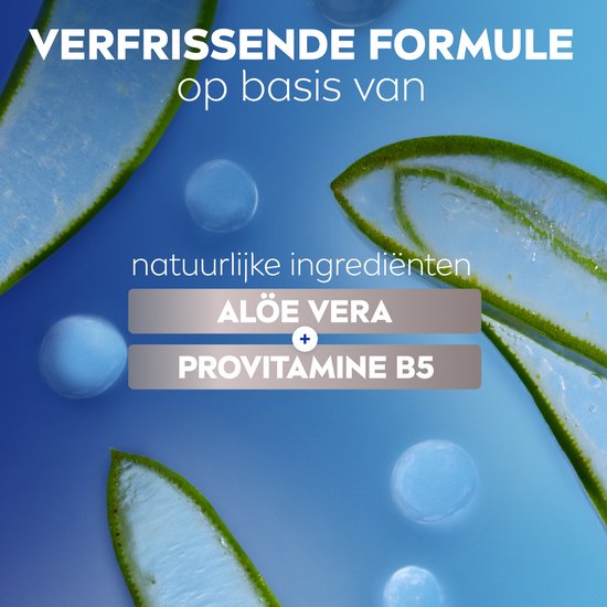Aloe vera stukken met waterdruppels, tekst "VERFRISSENDE FORMULE op basis van natuurlijke ingrediënten".