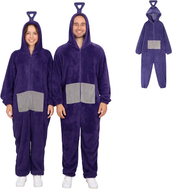 Man en vrouw in paarse, pluizige onesies met grijze zakken en een kleinere weergave van de paarse onesie.