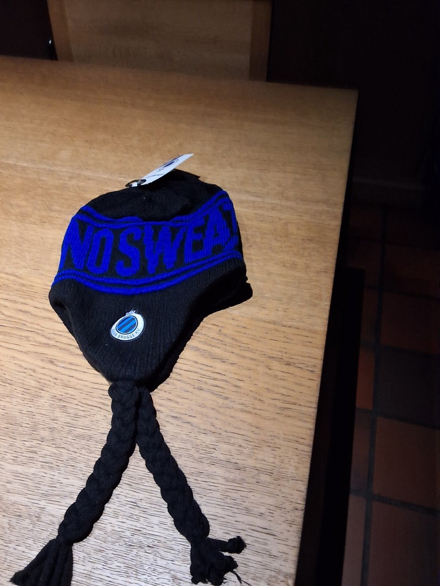 Club Brugge muts en fleece van binnen