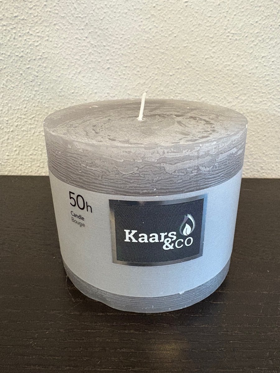 robuuste massieve rustiek kaars grijs dia 11cm H 9cm branduren 50h-p/st Kaars en co