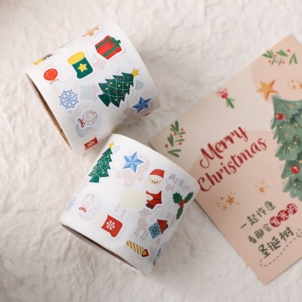 Crrynuo - Stickers Kerst - Stickervellen - Kerststickers - 2Stuks - Kerst Stickers 300 Kleine Stuks Per Rol - Decoratief - Met Kerstthema Kleuren
