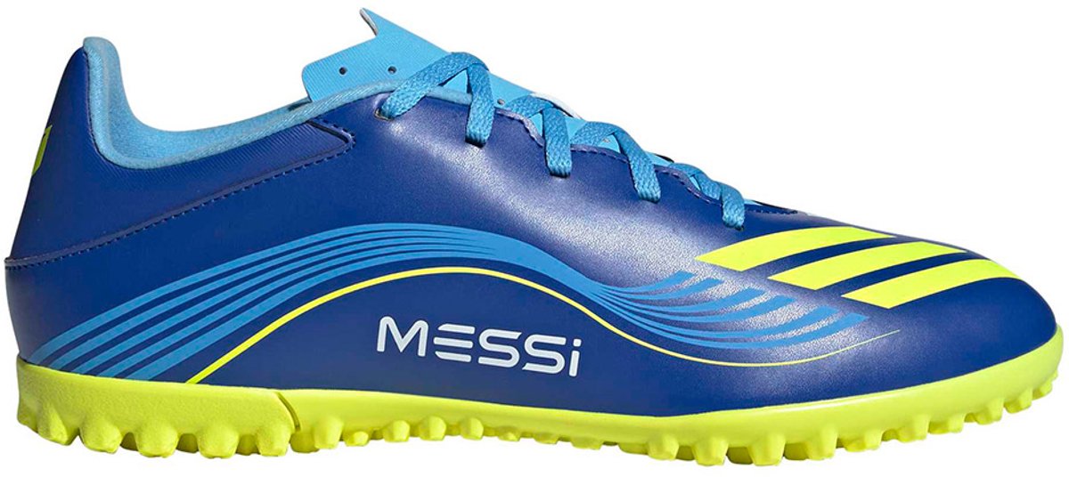 Adidas F50 Messi Club voetbalschoenen in blauw met gele accenten, ontworpen voor snelheid, maat EU 42.