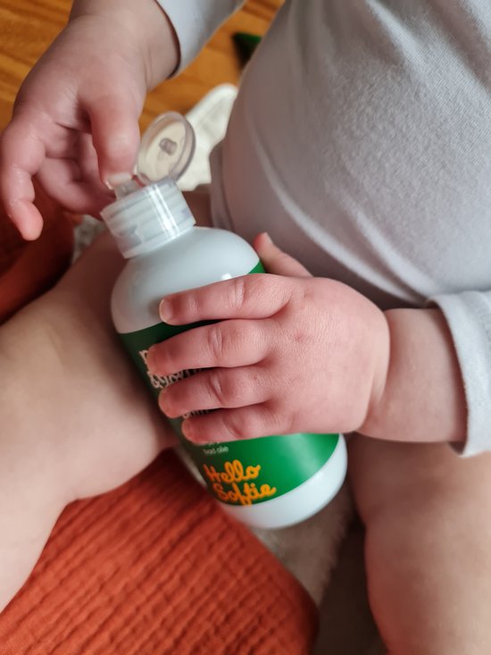 Petit&Jolie baby badolie - 200 ml - natuurlijke huidverzorging - verzacht de huid - geschikt voor zeer gevoelige kinderhuidjes van Petit&Jolie — afbeelding 4