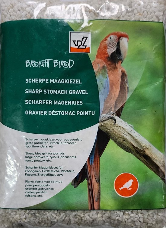 Zak met vogelgrit met afbeelding van een parkiet met rode kop op een tak. Tekst in het Nederlands en Engels.