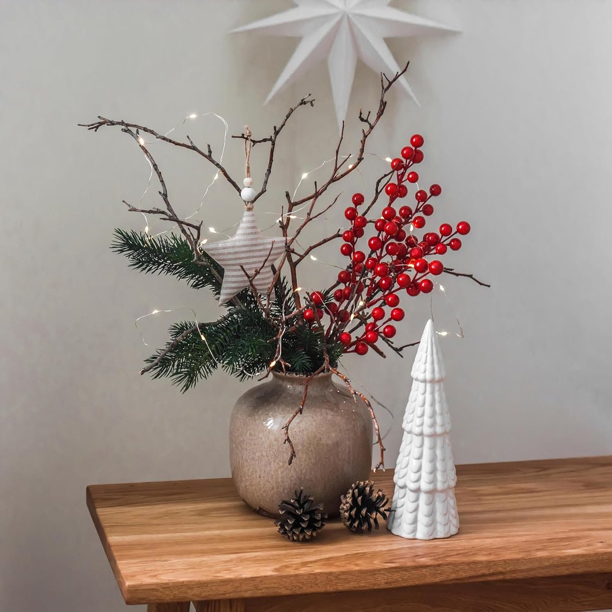 Decoratie Kerst - 10 stuks - Rode besjes - 9 inch - Kersttak - Kerstkrans - Kerststuk DIY - Kerstboomversieringen - Guirlande foam bessen - Woondecoratie - Decoratieve hanger - Feestdagen - Rood – foto 4