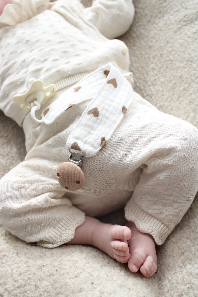 Speenkoord - katoen - hydrofiel - hartjes - houten knop - fopspeen - accessoires baby - mommy musthaves - speenketting - baby - kraamcadeau - stof - speenkoord jongen - speenkoord meisje - speenkoord katoen