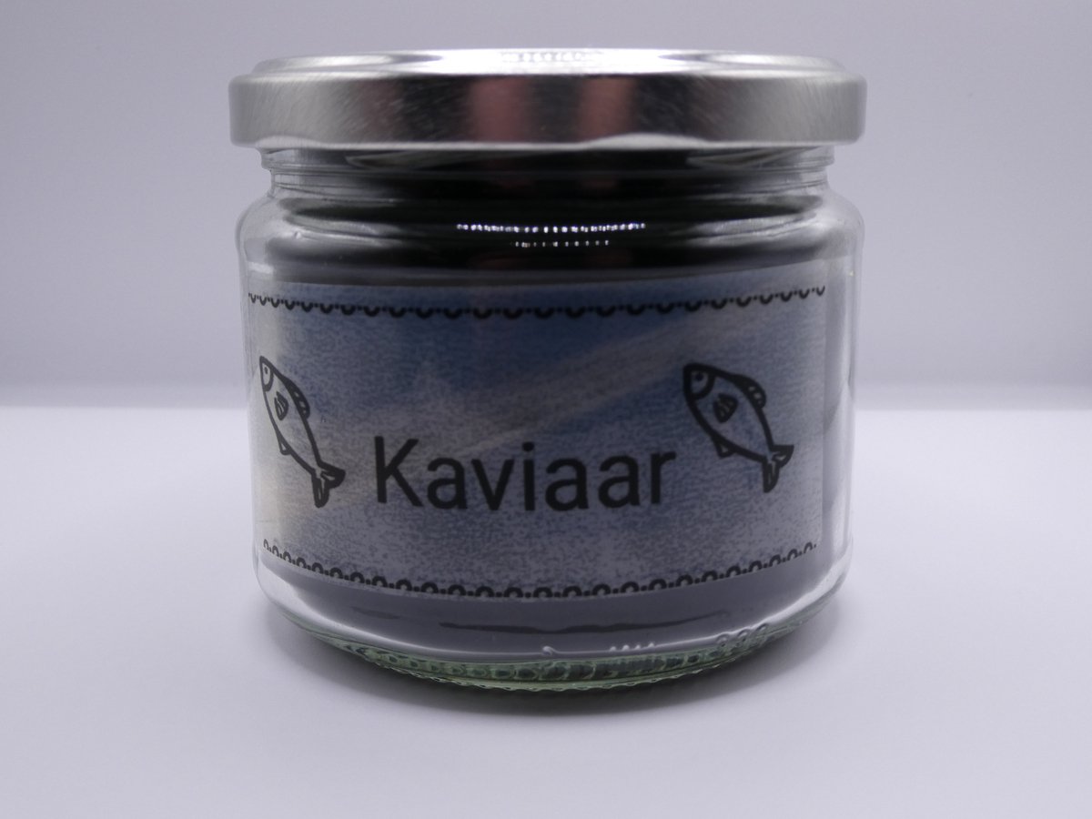 Kaars in pot. Kaviaar. Zwarte orchidee geur.