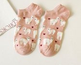 Roze sokken met lama/alpaca