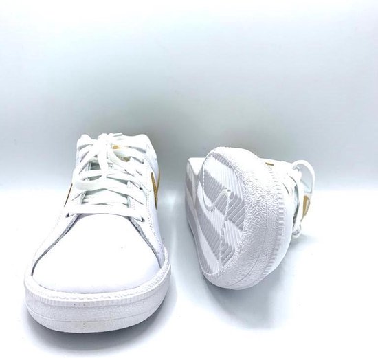 Nike Court Royale Maat 43 | bol.com