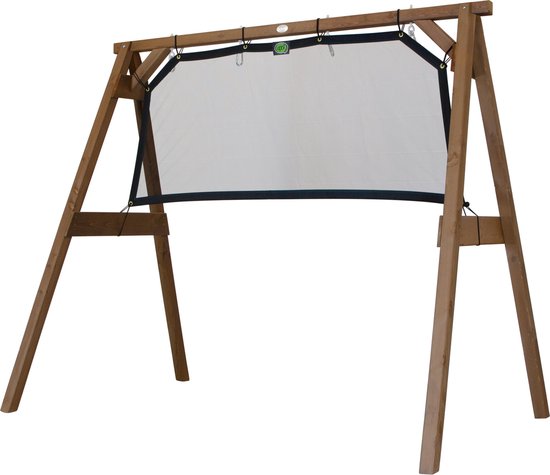 Bruin houten schommelframe met een wit sportnet bevestigd aan de bovenbalk.
