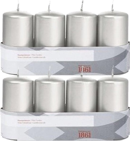 8x Zilveren cilinderkaarsen/stompkaarsen 5 x 10 cm 18 branduren - Geurloze zilverkleurige kaarsen - Woondecoraties