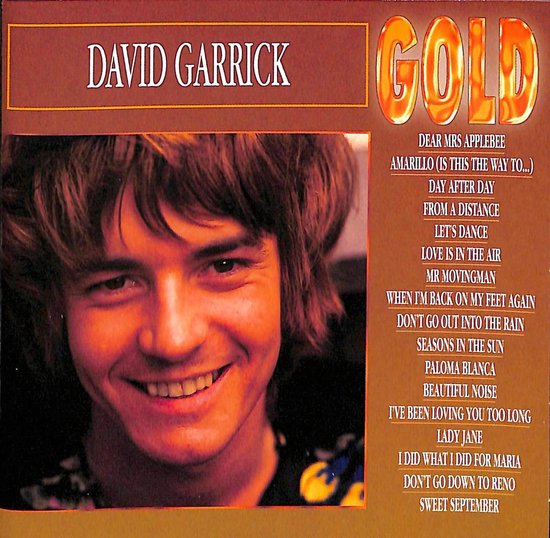 Portret van David Garrick met bruin haar, een glimlach en een gouden "GOLD" logo.