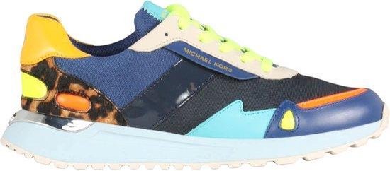 4 manieren om sneakers onder een jurk of rok te dragen | Blog SHUZ