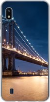 Geschikt voor Samsung Galaxy A10 hoesje - New York - Manhattan - Maan - Siliconen Telefoonhoesje