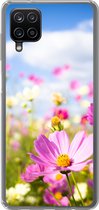Geschikt voor Samsung Galaxy A12 hoesje - Bloemen - Wei - Paars - Gras - Wit - Wolken - Blauw - Siliconen Telefoonhoesje