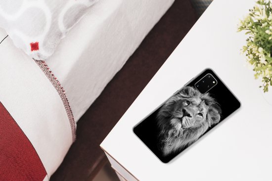 Telefoonhoesje Geschikt voor Samsung Galaxy S20 Plus hoesje - Aziatische leeuw tegen zwarte achtergrond in zwart-wit - Siliconen Telefoonhoesje Telefoonhoesje