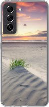 Geschikt voor Samsung Galaxy S21 FE hoesje - Zonsondergang in een landschap in Nederland - Siliconen Telefoonhoesje