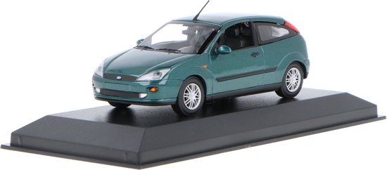 Ford Focus 1998 - 1:43 - MaXichamps