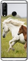 Geschikt voor Huawei P30 Lite hoesje - Paarden - Dieren - Gras - Siliconen Telefoonhoesje
