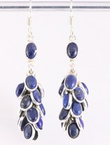 Trosvormige zilveren oorbellen met lapis lazuli