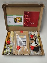 Foto Pret Pakket - I Love You met fotocadeaubon, mystery card met persoonlijke (video)boodschap en vele foto-feestartikelen | Verjaardag | Jubileum | Zomaar